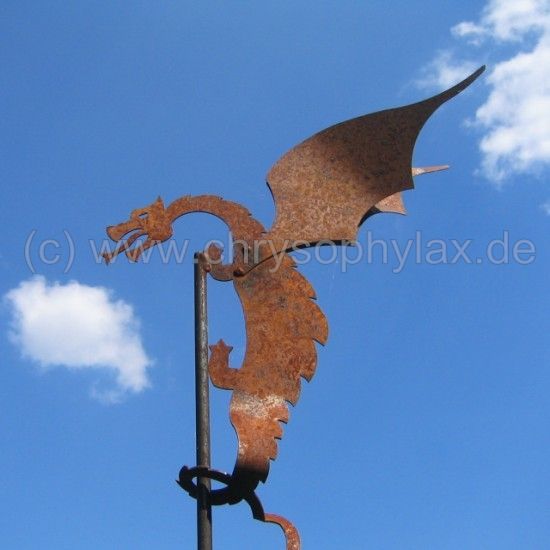Bild einer Wetterfahne in Drachenform