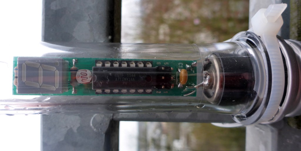 Erstmuster Reaktivlicht f�r AtTiny24 als Dauertest auf meinem Balkon